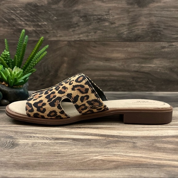 NIB Clarks Declan Flo Leopard Print Slide Sandal - Picture 9 of 11